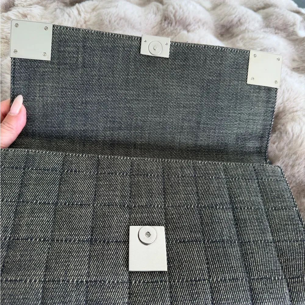 Chanel Chocolate Bar Chain Flap Shoulder/ Clutch Bag - Picture 10 of 15